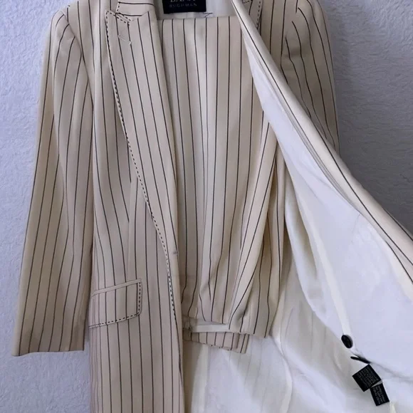 Dana Buchman Ladies Pants Suit - size 6 - Picture 3 of 8